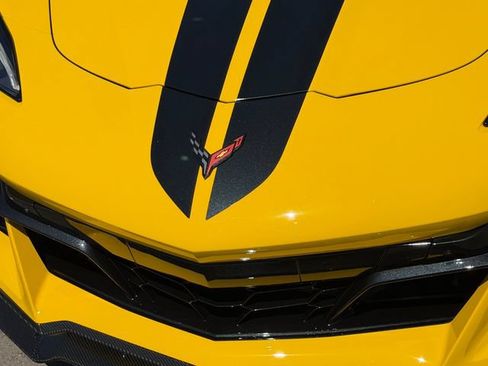 Used 2026 Chevrolet Corvette Z06 RWD image 9