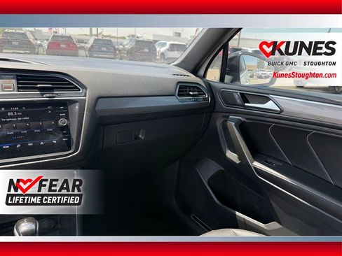 Used 2024 Volkswagen Tiguan SE R-Line AWD/4WD image 45
