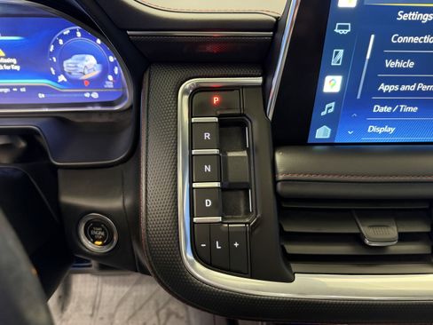 Used 2022 Chevrolet Tahoe RST w/ Luxury Package image 20