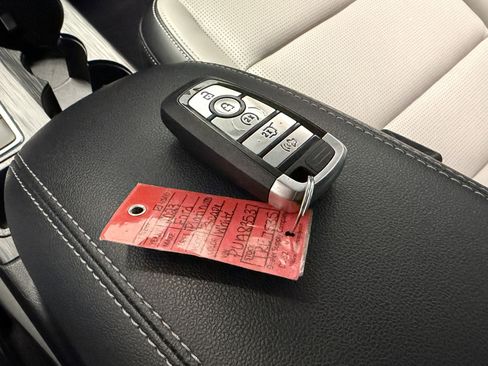 Used 2023 Ford Escape Platinum image 17