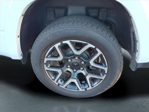 Certified 2025 RAM 1500 Laramie image 5