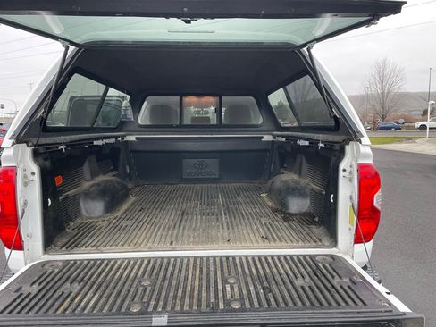 Used 2017 Toyota Tundra Limited image 12