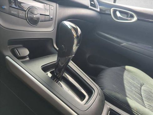 Used 2019 Nissan Sentra SV image 11