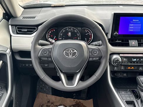 New 2025 Toyota RAV4 XLE image 12