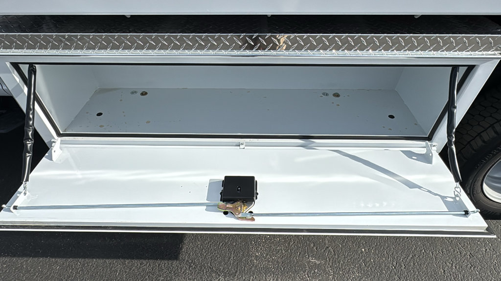 New 2024 Ford F550 4x4 Crew Cab Super Duty image 7