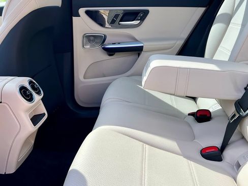 Certified 2026 Mercedes-Benz GLC 300 4MATIC image 21