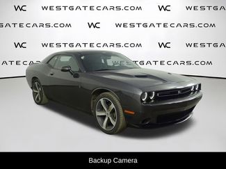 Used 2019 Dodge Challenger SXT video 2
