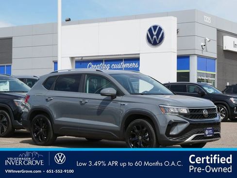 Certified 2023 Volkswagen Taos SE w/ Panoramic Sunroof Package AWD/4WD image 1