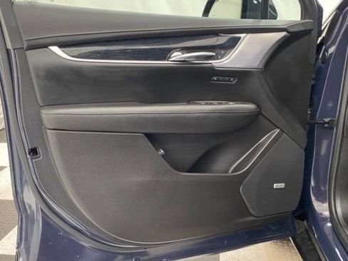 Used 2025 Cadillac XT5 Premium Luxury image 14