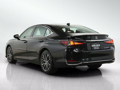 Used 2025 Lexus ES 300h FWD image 4
