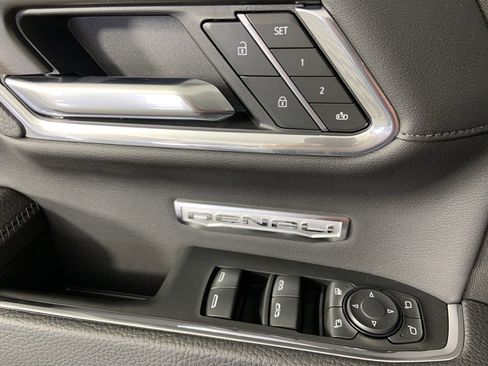 Used 2025 GMC Sierra 1500 Denali w/ Technology Package image 25