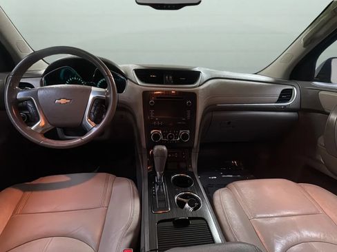 Used 2015 Chevrolet Traverse LT FWD image 9
