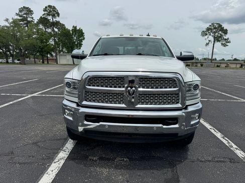 Used 2018 RAM 2500 Laramie AWD/4WD image 3