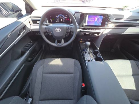 Used 2025 Toyota Camry LE FWD image 6