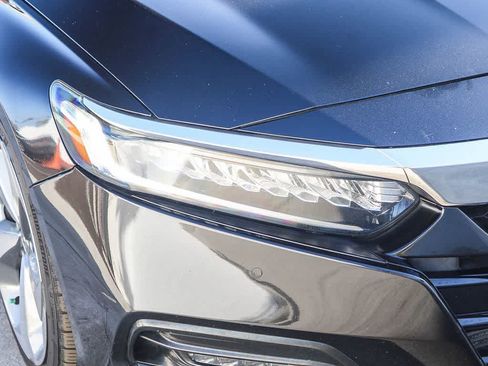 Used 2019 Honda Accord Touring image 10