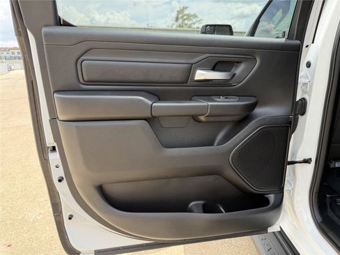 New 2026 RAM 1500 Express AWD/4WD image 16
