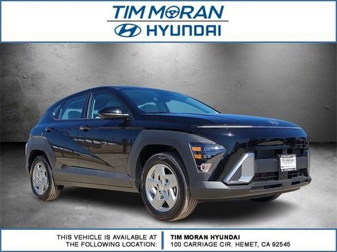 New 2026 Hyundai Kona SE image 1