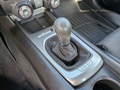 Used 2015 Chevrolet Camaro SS w/ SS Performance Package RWD image 12
