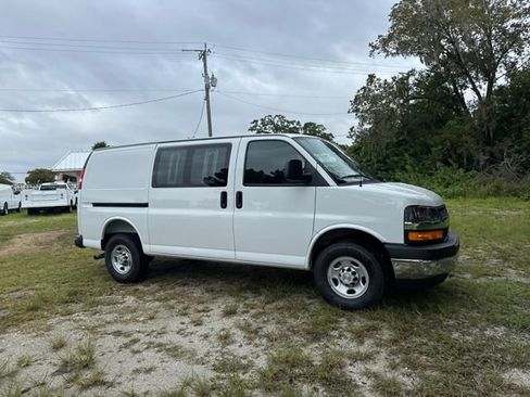 New 2025 Chevrolet Express 2500 w/ Driver Convenience Package RWD image 18