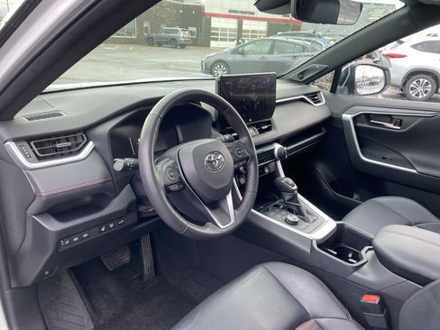 Used 2023 Toyota RAV4 XSE image 9
