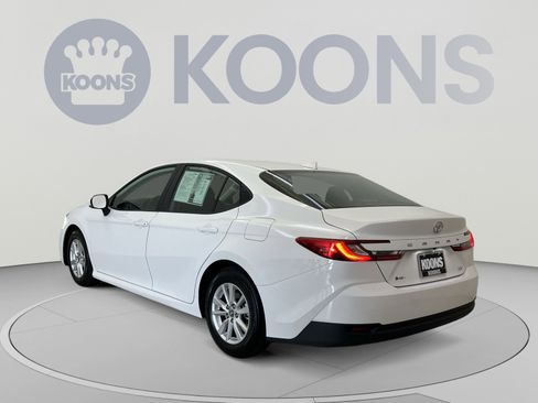 Used 2026 Toyota Camry LE FWD image 7