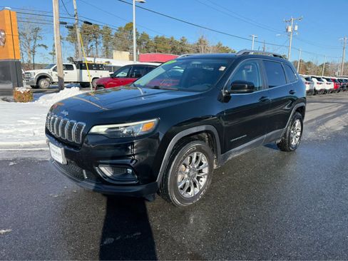Used 2019 Jeep Cherokee Latitude Plus image 3