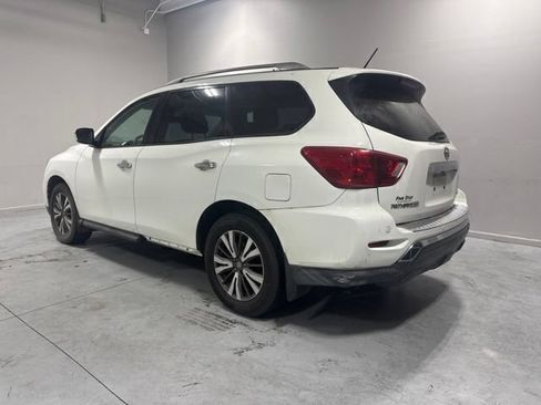 Used 2017 Nissan Pathfinder SV FWD image 8
