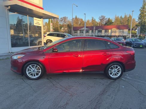 Used 2015 Ford Focus SE image 7