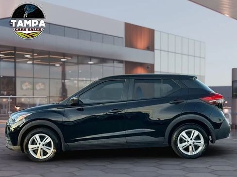Used 2020 Nissan Kicks S image 8
