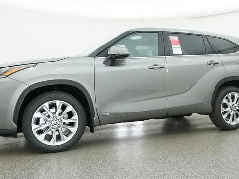 New 2026 Toyota Highlander Limited AWD/4WD image 21