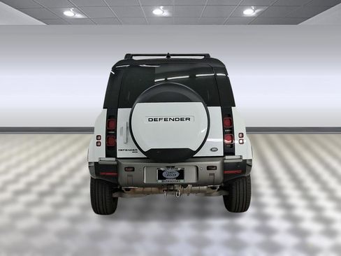 Used 2022 Land Rover Defender 110 X-Dynamic SE image 10