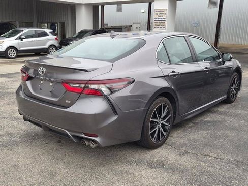 Used 2023 Toyota Camry SE FWD image 4