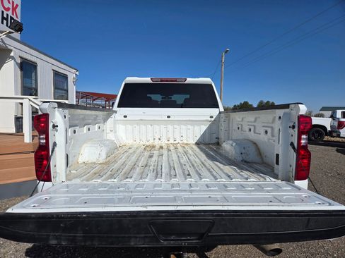 Used 2023 Chevrolet Silverado 2500 Custom w/ Custom Value Package image 7