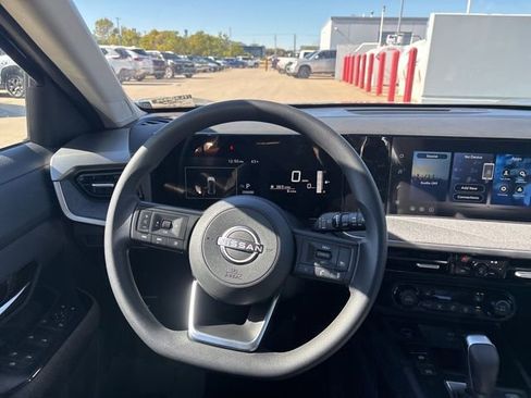 New 2026 Nissan Kicks SV w/ SV Premium Package FWD image 11