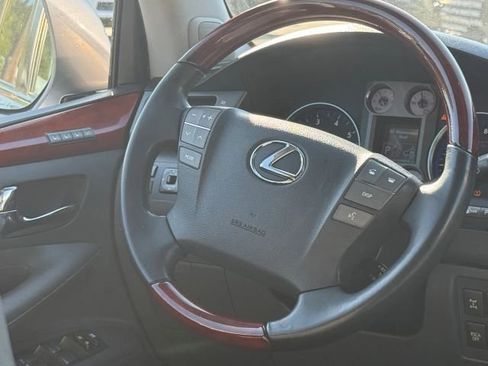 Used 2009 Lexus LX 570 4WD image 37