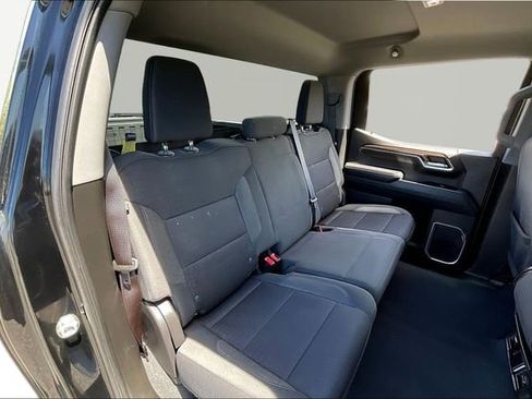 Used 2023 Chevrolet Silverado 1500 LT AWD/4WD image 17