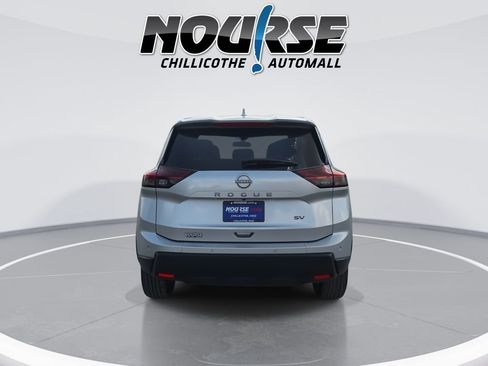 Used 2024 Nissan Rogue SV FWD image 7