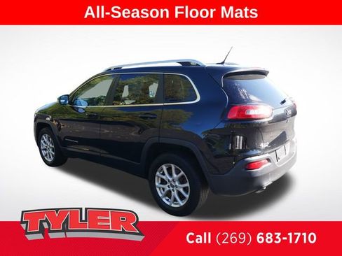 Used 2015 Jeep Cherokee Latitude w/ Cold Weather Group image 5