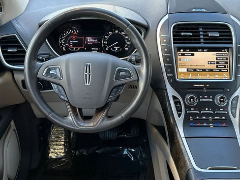 Used 2016 Lincoln MKX Reserve w/ Technology Package image 13