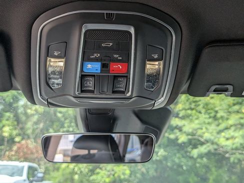 Used 2025 Jeep Grand Cherokee Altitude RWD image 20