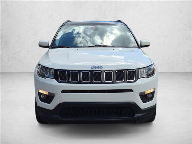 Used 2018 Jeep Compass Latitude w/ Popular Equipment Group AWD/4WD image 2