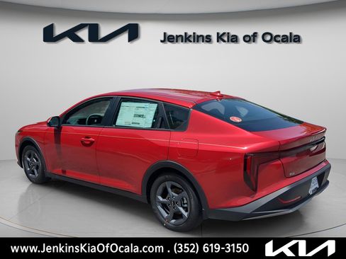 New 2025 Kia K4 LXS image 5