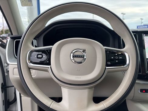 Certified 2024 Volvo XC60 T8 Ultimate w/ Protection Package Premier image 20