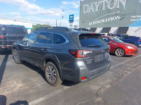 Used 2023 Subaru Outback Premium AWD/4WD image 3