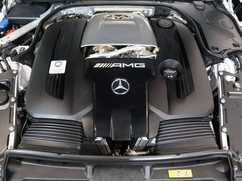 Used 2022 Mercedes-Benz SL 55 AMG 4MATIC w/ Driver Assistance Package image 36