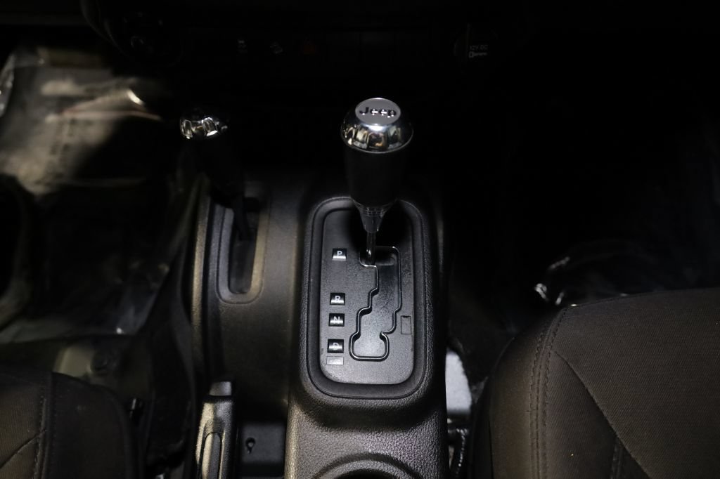 Used 2014 Jeep Wrangler Unlimited Sport w/ Quick Order Package 24S AWD/4WD image 23