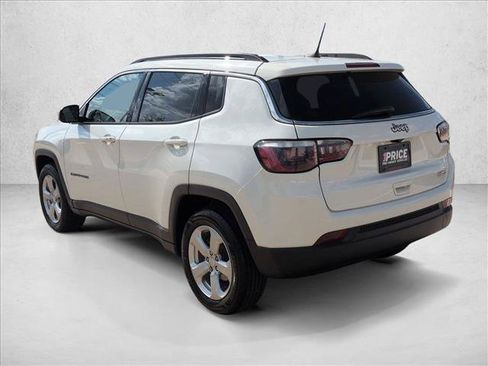 Used 2017 Jeep Compass Latitude w/ Popular Equipment Group FWD image 8