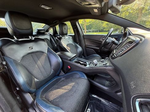 Used 2016 Chrysler 200 S w/ Comfort Group FWD image 15