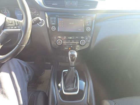 Used 2017 Nissan Rogue Sport SL image 20