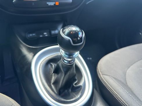Used 2016 Kia Soul FWD image 15
